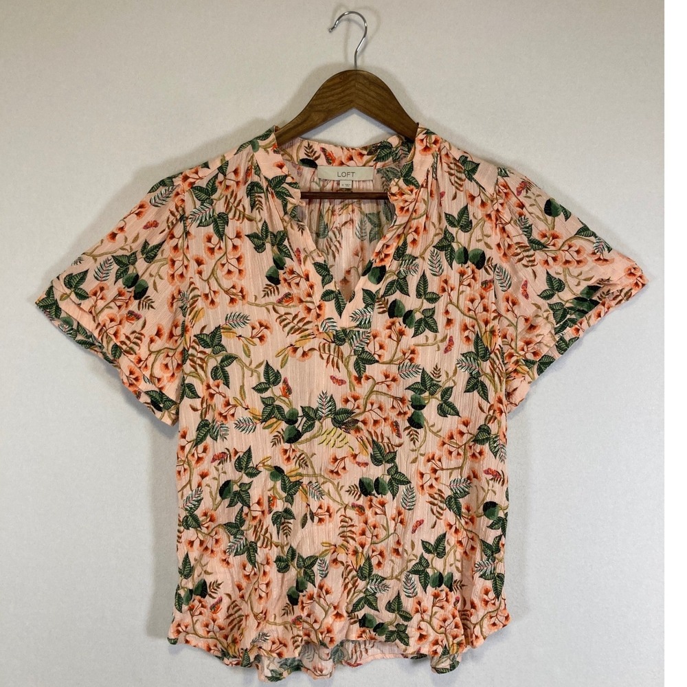 Cottagecore LOFT Women Medium Peach Floral Shimmer V-Neck Flutter Sleeve Blouse